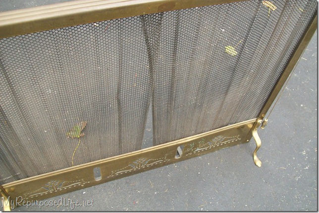 brass fireplace screen I got this ugly brass fireplace screen at a thrift store for $4. I used spray paint to give it a great new look for my fireplace. Easy spray paint projects